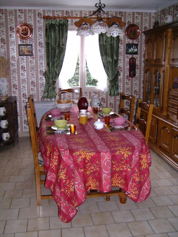 Au Repos Saint-Jean Bed & Breakfast Chinon Exterior photo